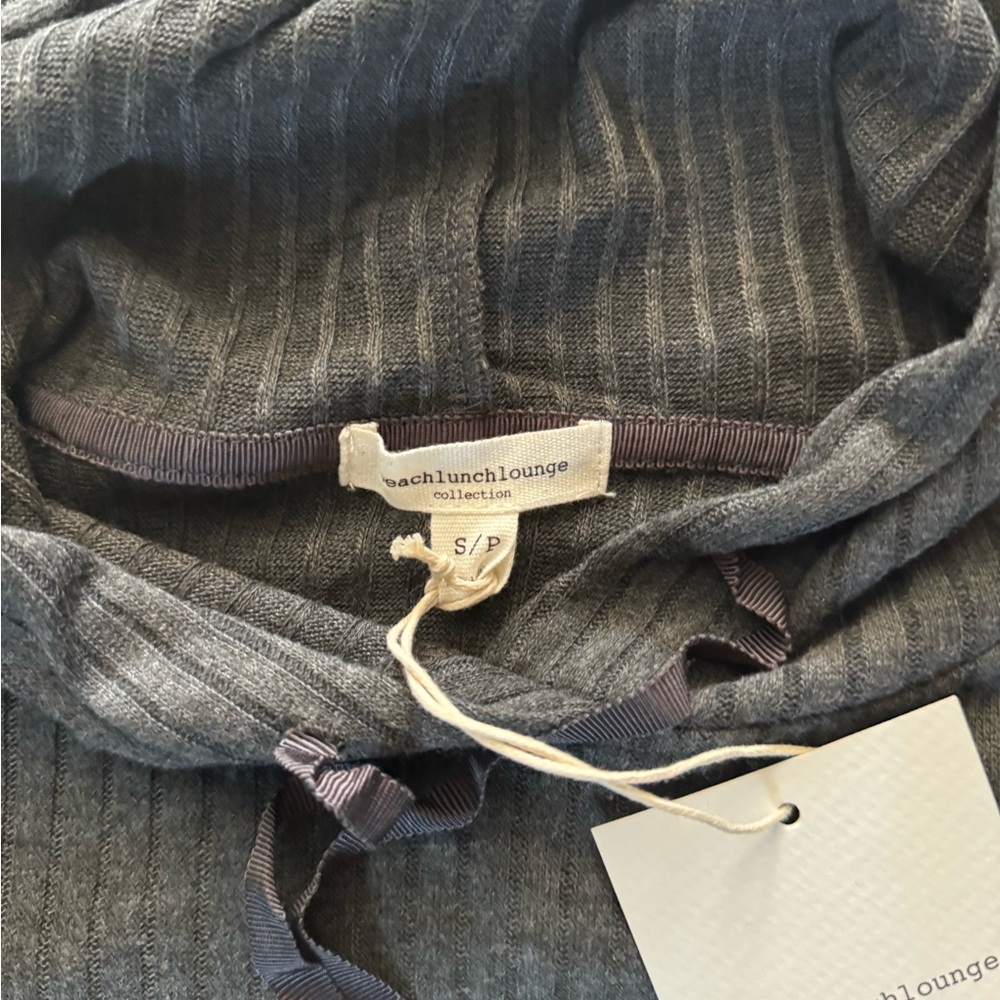 NWT Beach Lunch Lounge light Sweater Size S - Picture 2 of 3